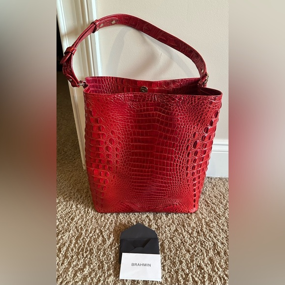 Brahmin Handbags - COPY - Brahmin Shoulder Bag. Excellent condition. Size 11x13.